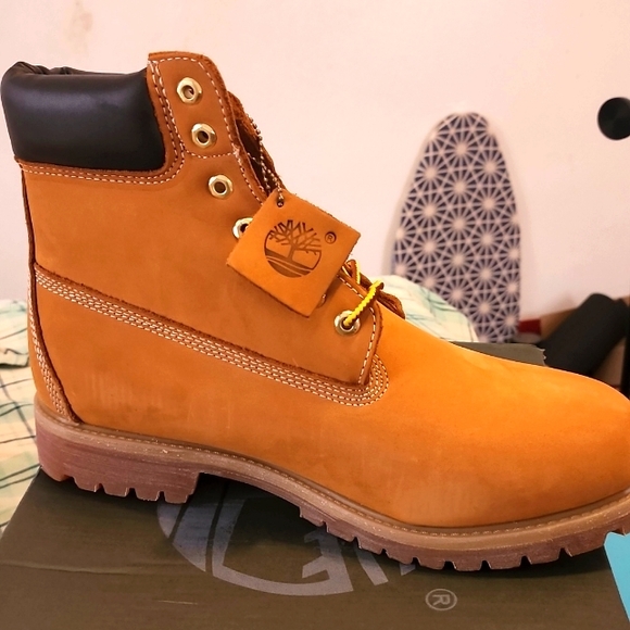 NIB Timberland Men Waterproof Suede Boots, Size 13, Tan - Picture 2 of 7